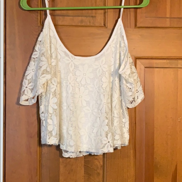 Abercrombie&Fitch Off/Shoulder Lace Crop Top - Picture 3 of 3